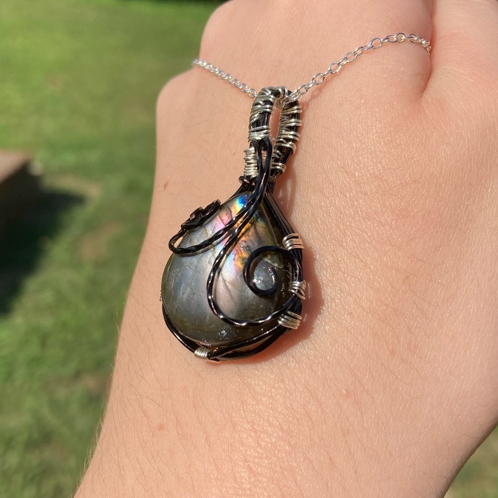 Wire wrapped labradorite pendant